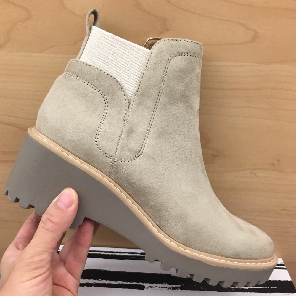 🤍Dolce Vita Stone Color Ankle Booties🤍